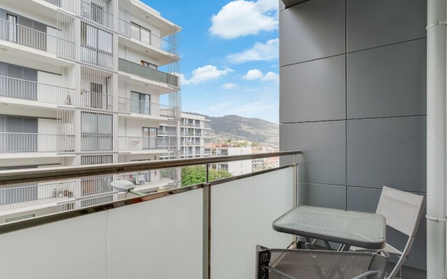 Ramos apartment by HRM