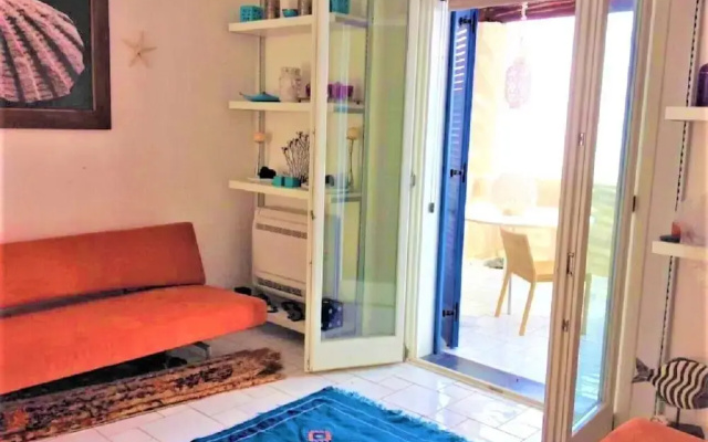 Seafront Apartment - Beach in front