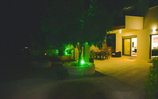 Beach Front Villa Katrin