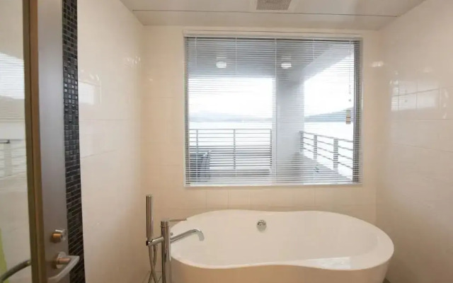 LaLacourt Seaside YAGAJI 2D