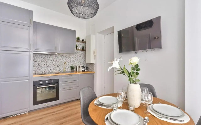 NEW ! Outstanding 2BR & 1BR Apt in Paris 15