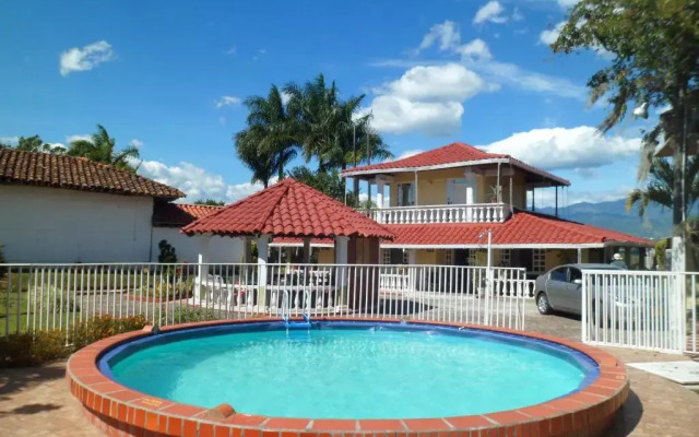 Casa Campestre La Colombiana