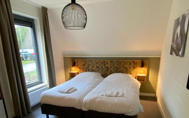 Restyled House With two Bathrooms, Breda at 10 km