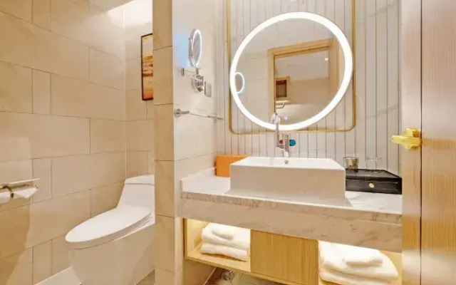 Vienna International Hotel (Dongguan Zhangmutou Government Square)