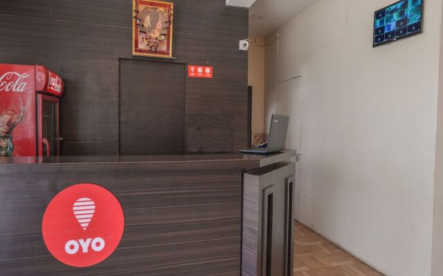 OYO 13151 Hotel Om Palace