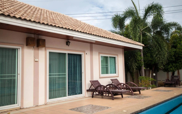 Narnia Resort Pattaya 2