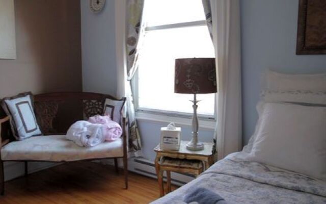 Gite Maamm Bolduc Bed & Breakfast Montreal