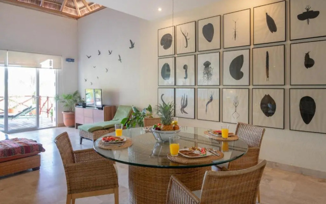 Pajaro de Fuego, Chelsea's Luxury Units