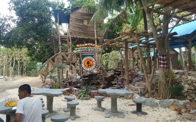Nyuh Bengkok Tree House