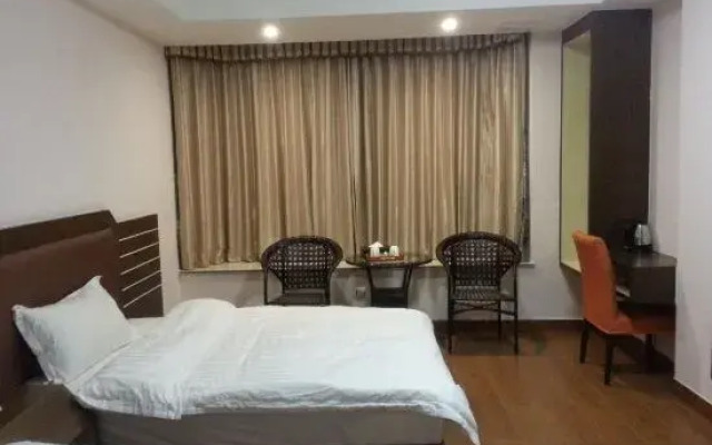 Xinfeng Baijin Hotel