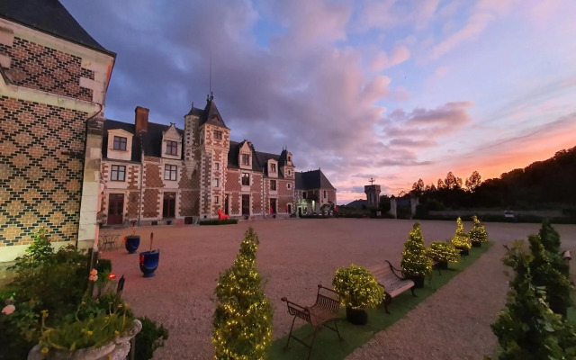 Chateau De Jallanges