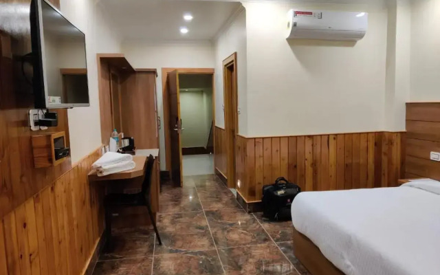 Nomadic Inn
