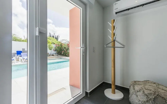 Boca Catalina Modern Villa