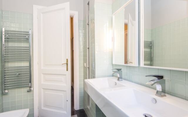 RSH Trastevere Bright Enchanting Apartment