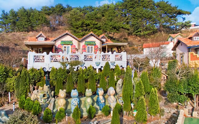 Tongyong Shayri Pension