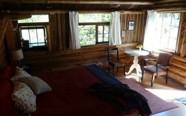 At Kw'o kw'e hala Eco Retreat B&B