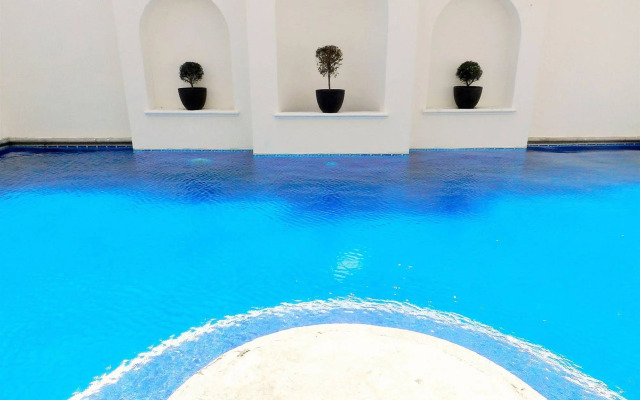 Casabella Art/Boutique Hotel