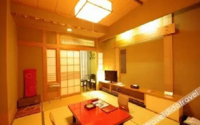 Sakakiya
