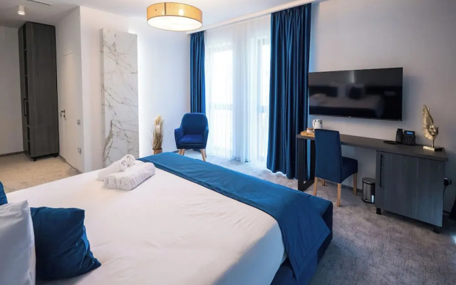 ALIVE Hotel