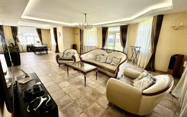 Коттедж на улице Береговой