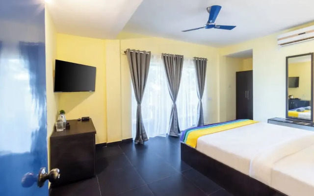 Blue Door Hotel Morjim