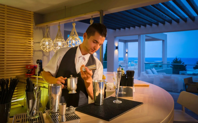 Porto Angeli Beach Resort – All Inclusive