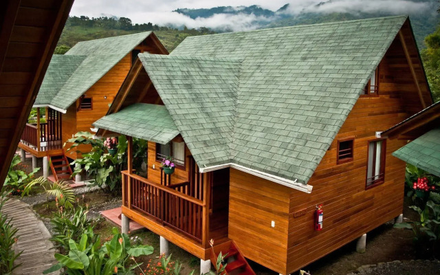 Sisakuna Lodge
