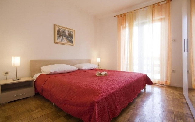 Apartment Ljilja - 10m from the sea with parking: A4 Nin, Zadar riviera