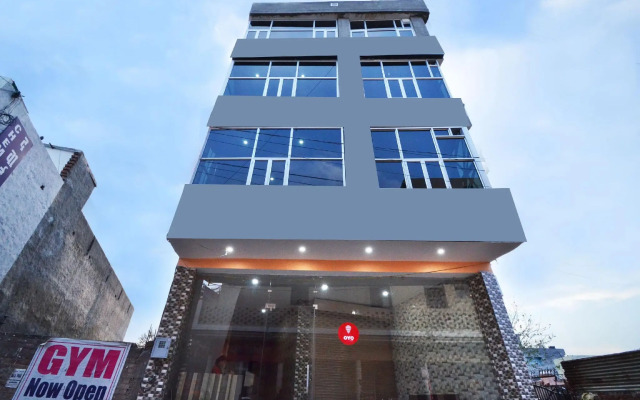 OYO 8452 Hotel New Arya 2