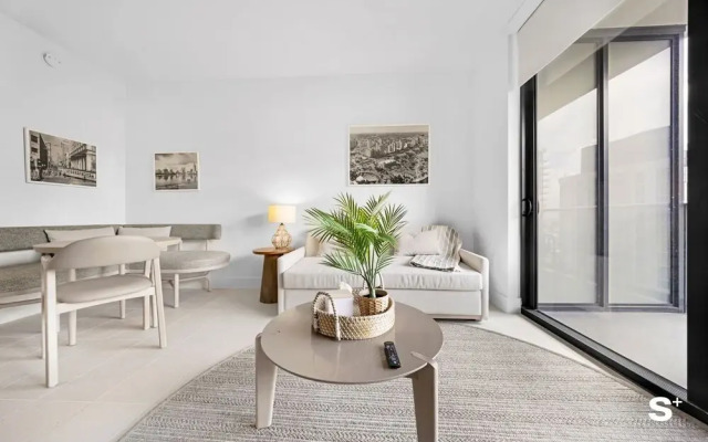 Elegant DTW Living 1BR with City Views