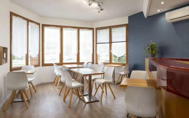 Sure Hotel by Best Western Saintes