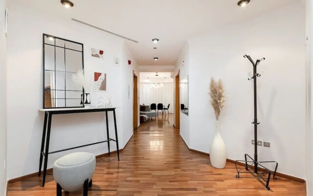 Spacious 2BR apartment in Marina Crown