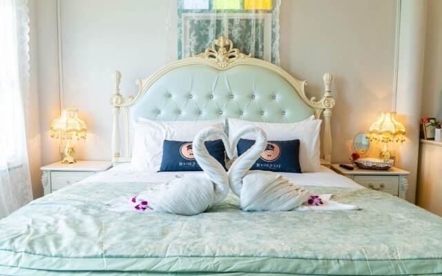 RoomQuest Baan Khun Phra The Iconic