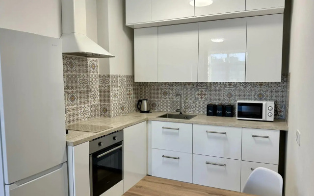 Cozy apartment on Gazovikov street 73k4
