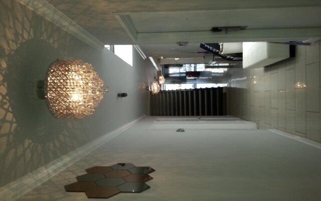 Hollywood VIP Hotel