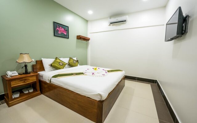 Ny Ka Smy Hotel