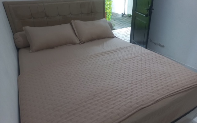 OYO 95184 Ms Home Syariah – Guest Rooms – Tegal