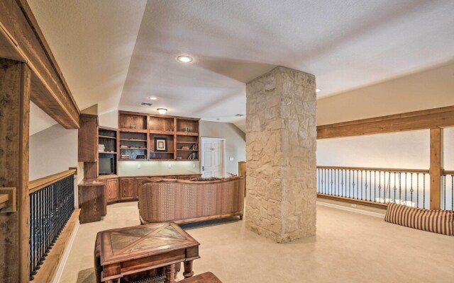 Luxury San Antonio Retreat: 110-acre Private Ranch