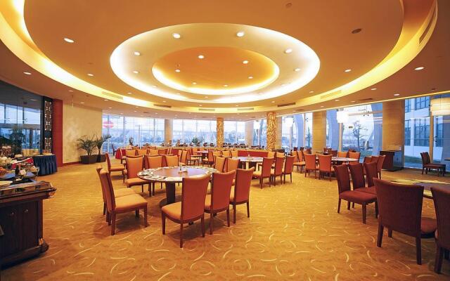 Runyang Huanlong Hotel