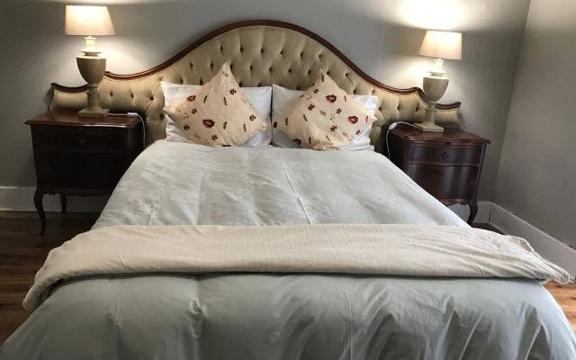 The Caxton Lodge at Quigney