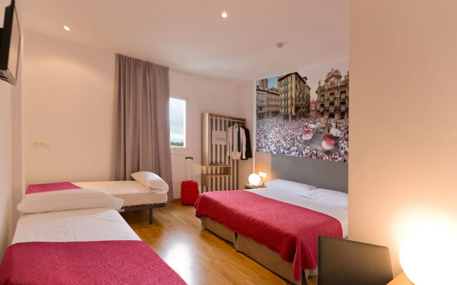 Iraipe Pamplona Hostal
