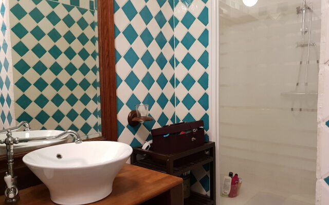 Quaint Holiday Home in Lorgues with Pool