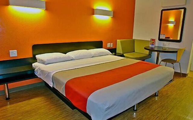 Motel 6-Albuquerque, NM - Coors Road