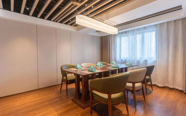 Excemon Xinjiang Yilite Hotel