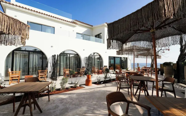 Sirena Bay Beach House And Luxury Suites