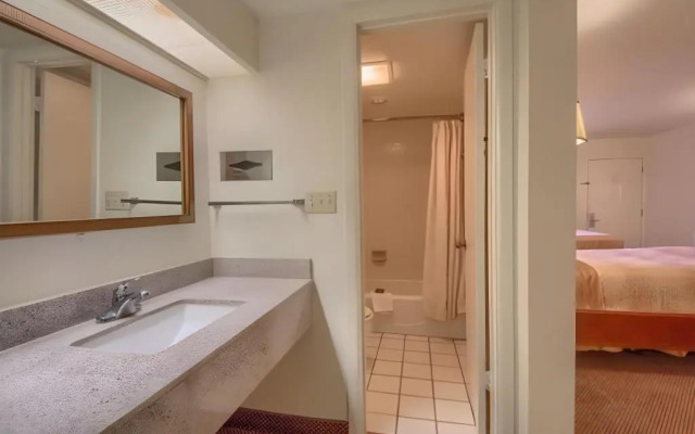 Americas Best Value Inn Uvalde