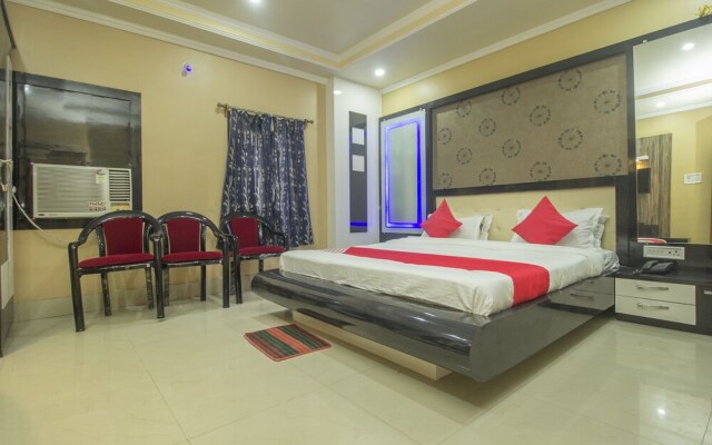OYO 27610 Hotel Landmark