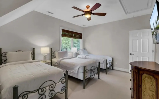 Beachwood East 5 by Wild Dunes With Amenities