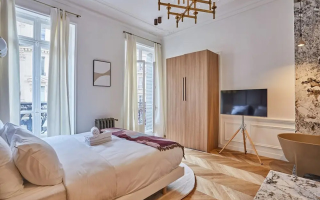 4 Rooms Apartment Opera Vendome