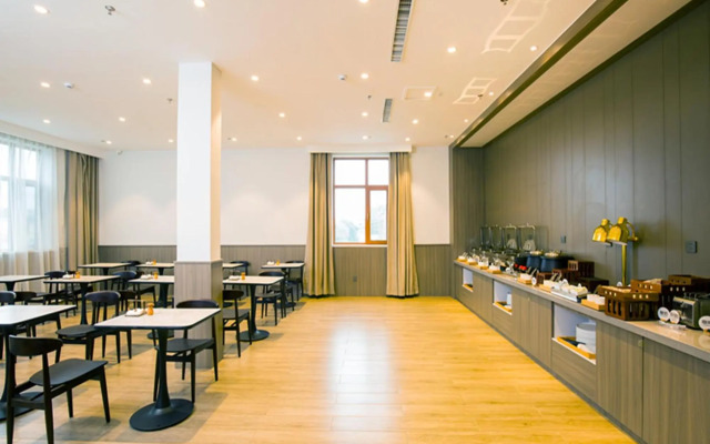 HanTing Hotel (Changchun Kaiyun Street Wanda Plaza)